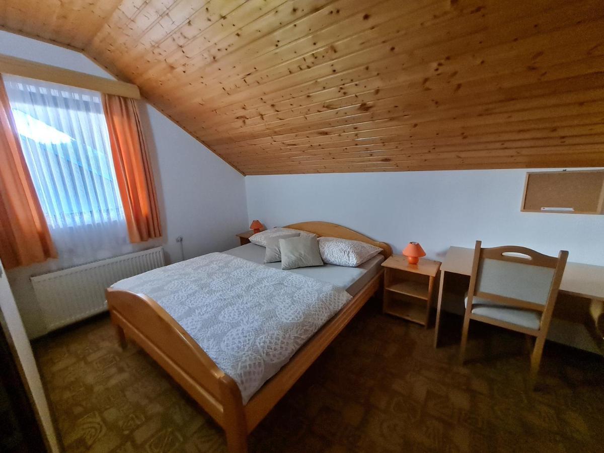 Apartment Charlie Seliste Dreznicko Ngoại thất bức ảnh